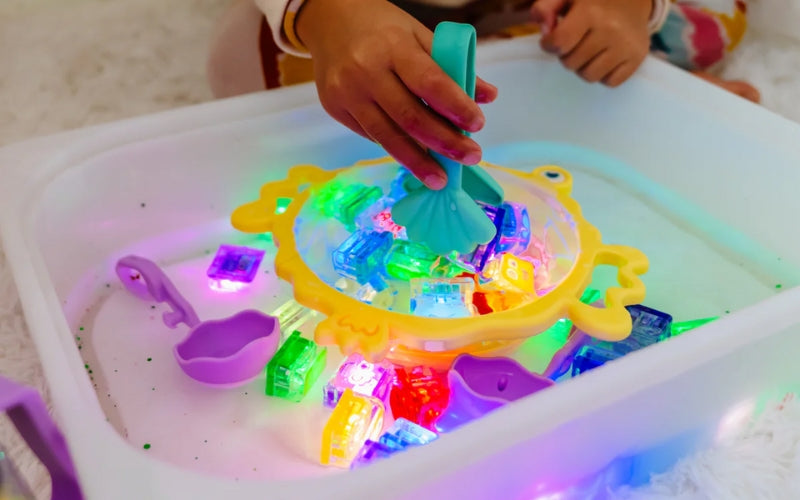 Glo Pals – Leuchtende Badefreunde für sensorischen Spielspaß