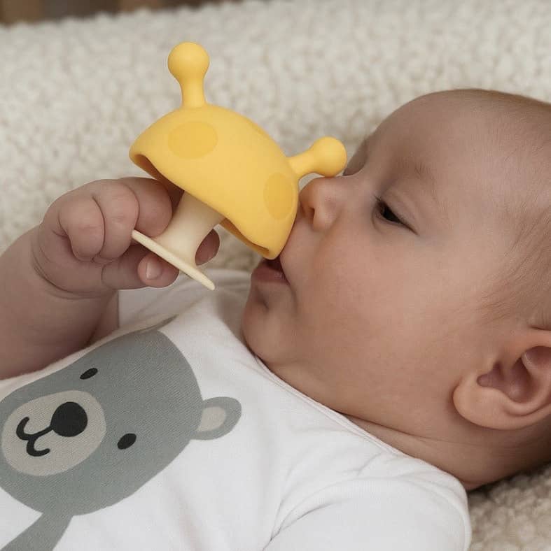 Gryzak Uspokajający Mombella - Mushroom Go Bananas