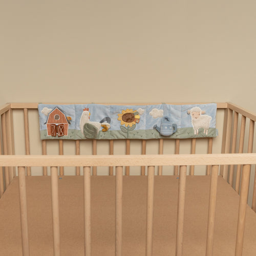 Sensorischer Anhänger für das Kinderbett – Little Farm - Tublu.de
