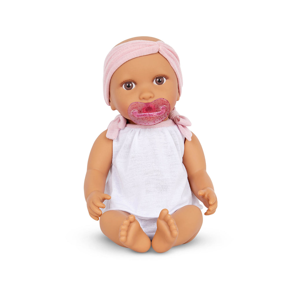 Babypuppe mit Schnuller im zweiteiligen Outfit mit Stirnband