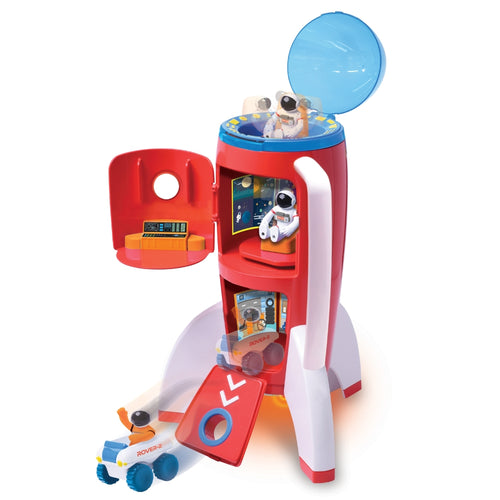 Große Weltraumrakete mit Astronauten