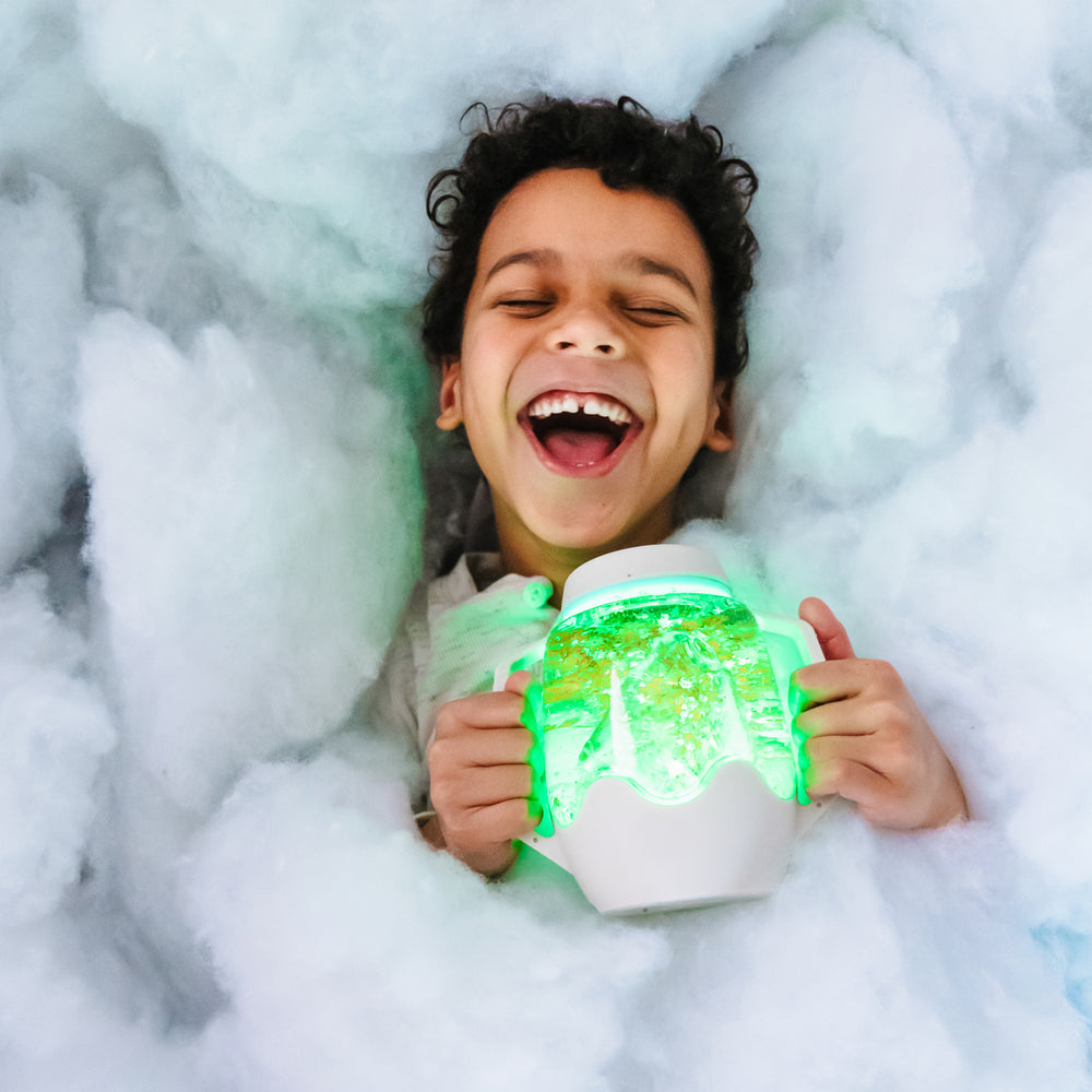 Glo Pals Zabawka progresywna mit Sensorik-Glas zum Befüllen mit Wasser – grau und leuchtenden Sternen