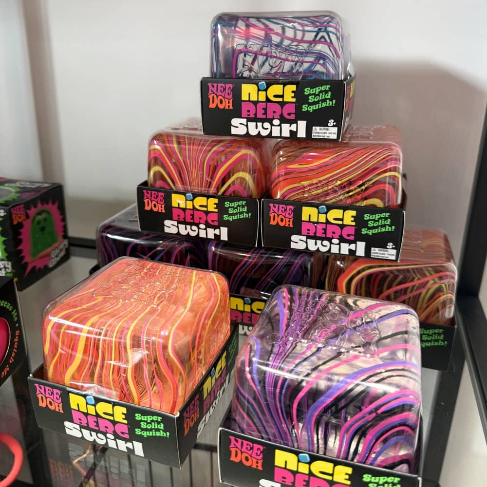 Sensorischer Knete - Nice Berg Swirl Needoh in bunten Farben, ideal zum Drücken und Entspannen