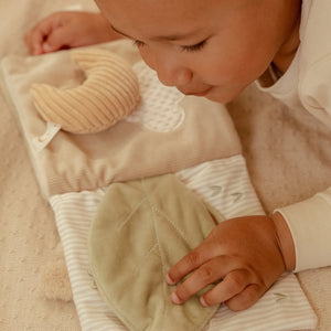 Großes Aktivitätsbuch für Babys – Newborn Naturals