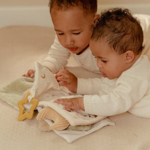 Großes Aktivitätsbuch für Babys – Newborn Naturals