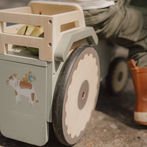 Rutscher Traktor aus Holz – Little Farm